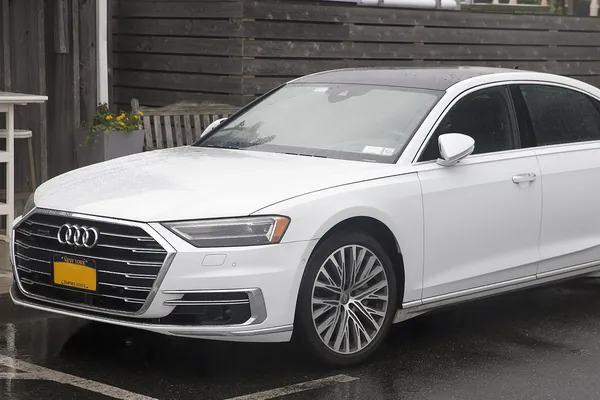 Audi A8L