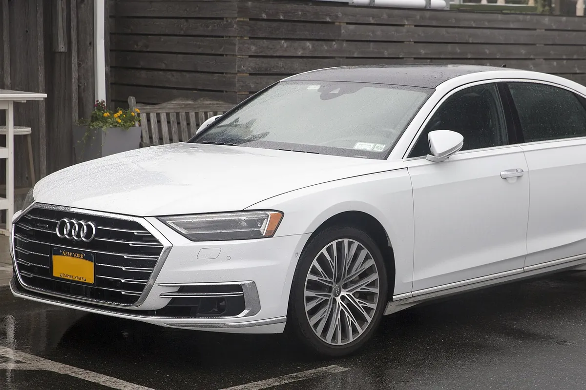 Audi A8L